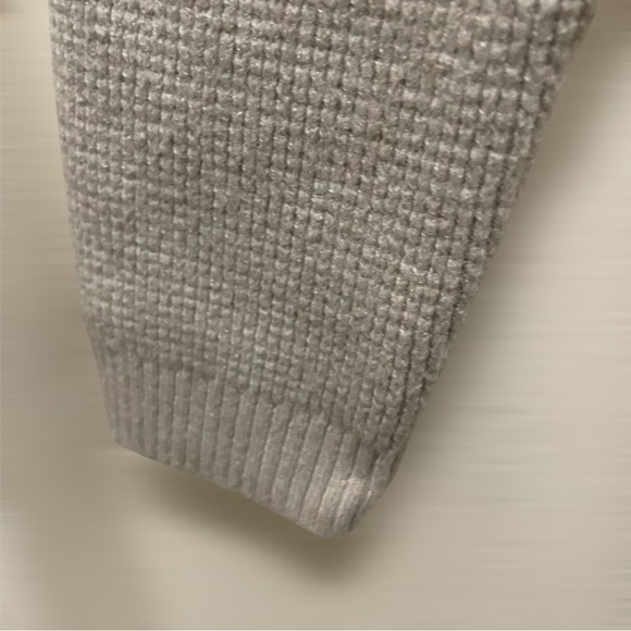 Cyrus Soft Cream Knit Sweater Hoodie - Picture 5 of 11